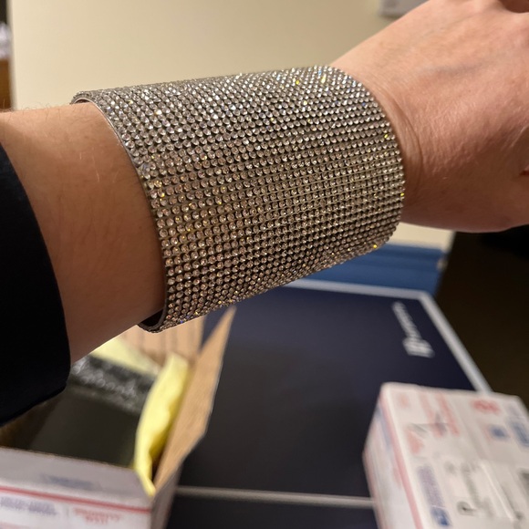 Bling!! Rhinestone Cuff.. - Picture 3 of 3